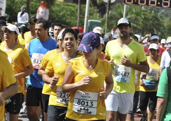 Esteban Jaramillo y Sebastián Salazar - Más de 10 mil competidores se dieron cita en esta histórica cita deportiva que se corría en las modalidades de 5, 10, 21 y 42 kilómetros