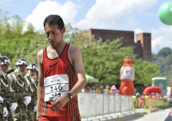 Esteban Jaramillo y Sebasti&#225;n Salazar - M&#225;s de 10 mil competidores se dieron cita en esta hist&#243;rica cita deportiva que se corr&#237;a en las modalidades de 5, 10, 21 y 42 kil&#243;metros.