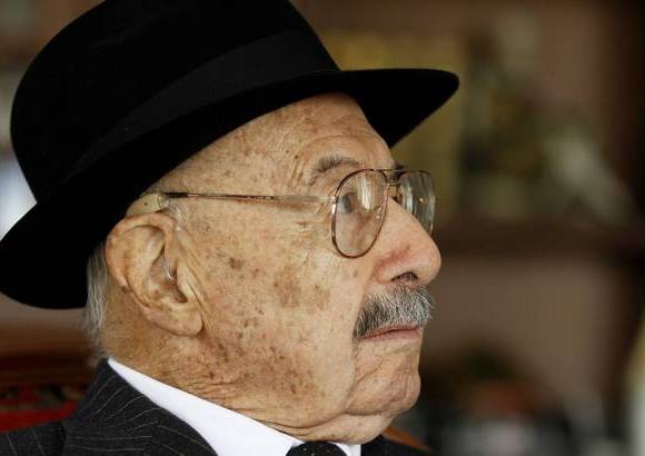 Donaldo Zuluaga - Su memoria fue prodigiosa, como sus herencias, que no son en dinero sino en saberes, en inteligencia, en sus libros y en sus lecturas.