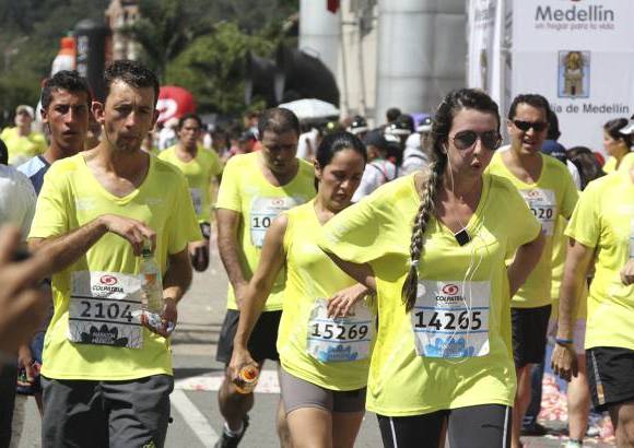 Esteban Jaramillo y Sebastián Salazar - Más de 10 mil competidores se dieron cita en esta histórica cita deportiva que se corría en las modalidades de 5, 10, 21 y 42 kilómetros.