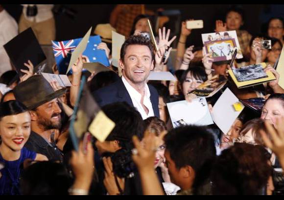AP - El actor Hugh Jackman llega a la premier de The Wolverine en Jap&#243;n.