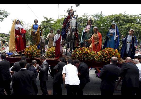 Manuel Saldarriaga - La entrada de Jes&#250;s a Jerusal&#233;n sobre un burro simboliza el inicio de la Semana Santa.