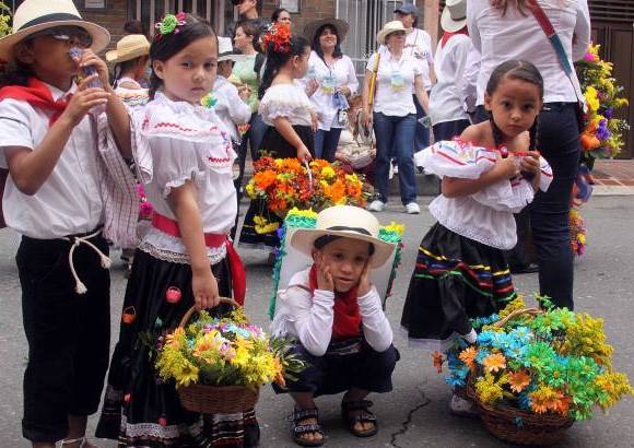 Julio C&#233;sar Herrera - En el tradicional desfile los ni&#241;os de Medell&#237;n conservan la tradici&#243;n silletera.
