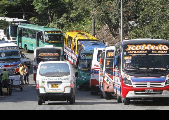 Foto R&#243;binson S&#225;enz - El cese de los conductores afect&#243; la movilidad de los habitantes de esa zona de Medell&#237;n.