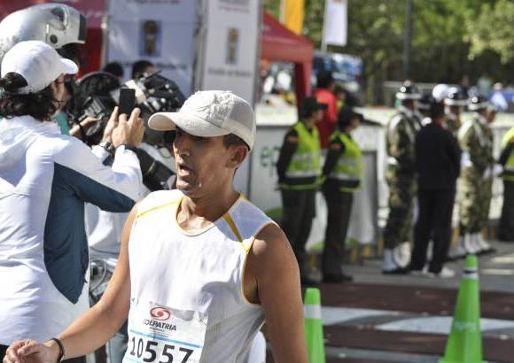 Esteban Jaramillo y Sebasti&#225;n Salazar - M&#225;s de 10 mil competidores se dieron cita en esta hist&#243;rica cita deportiva que se corr&#237;a en las modalidades de 5, 10, 21 y 42 kil&#243;metros.