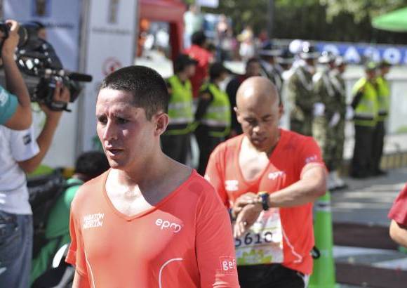 Esteban Jaramillo y Sebasti&#225;n Salazar - M&#225;s de 10 mil competidores se dieron cita en esta hist&#243;rica cita deportiva que se corr&#237;a en las modalidades de 5, 10, 21 y 42 kil&#243;metros.