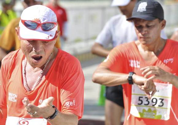 Esteban Jaramillo y Sebasti&#225;n Salazar - M&#225;s de 10 mil competidores se dieron cita en esta hist&#243;rica cita deportiva que se corr&#237;a en las modalidades de 5, 10, 21 y 42 kil&#243;metros.