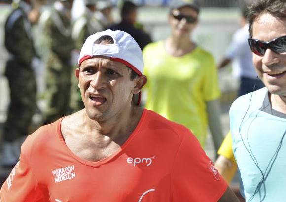 Esteban Jaramillo y Sebasti&#225;n Salazar - M&#225;s de 10 mil competidores se dieron cita en esta hist&#243;rica cita deportiva que se corr&#237;a en las modalidades de 5, 10, 21 y 42 kil&#243;metros.