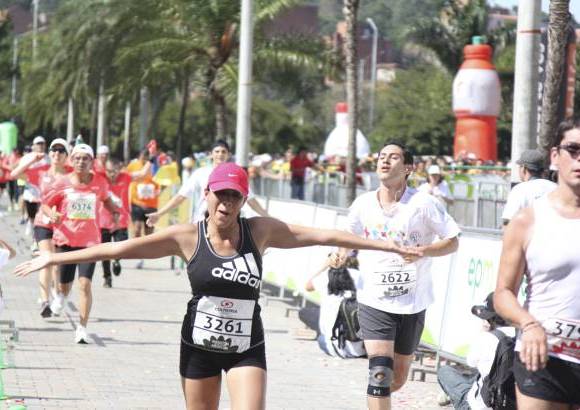 Esteban Jaramillo y Sebasti&#225;n Salazar - M&#225;s de 10 mil competidores se dieron cita en esta hist&#243;rica cita deportiva que se corr&#237;a en las modalidades de 5, 10, 21 y 42 kil&#243;metros.
