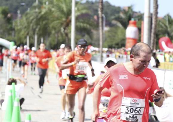 Esteban Jaramillo y Sebasti&#225;n Salazar - M&#225;s de 10 mil competidores se dieron cita en esta hist&#243;rica cita deportiva que se corr&#237;a en las modalidades de 5, 10, 21 y 42 kil&#243;metros.
