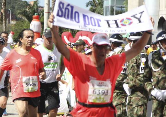 Esteban Jaramillo y Sebasti&#225;n Salazar - M&#225;s de 10 mil competidores se dieron cita en esta hist&#243;rica cita deportiva que se corr&#237;a en las modalidades de 5, 10, 21 y 42 kil&#243;metros.