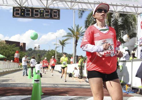Esteban Jaramillo y Sebasti&#225;n Salazar - M&#225;s de 10 mil competidores se dieron cita en esta hist&#243;rica cita deportiva que se corr&#237;a en las modalidades de 5, 10, 21 y 42 kil&#243;metros.
