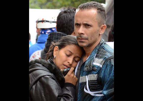 Esteban Vanegas - Los familiares de los desaparecidos permanecen en la zona atentos al avance de las labores de rescate. Reciben atenci&#243;n psicosocial de las autoridades municipales y la Cruz Roja.