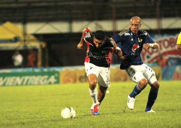Colprensa - El equipo de Richard P&#225;ez cay&#243; con el colero del torneo 2-1.
