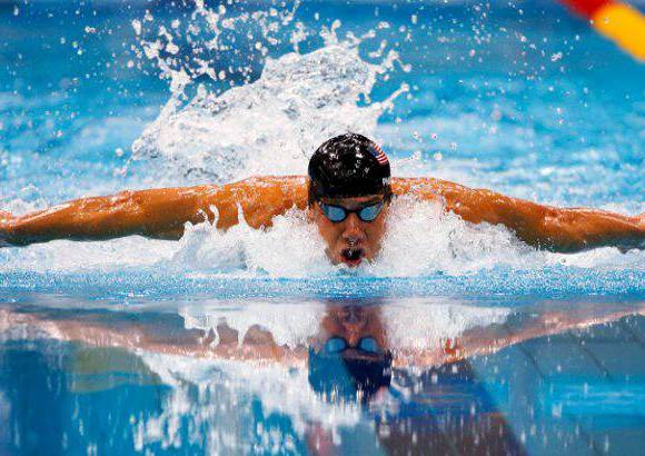 Reuters - 2012 pasará a la historia de la natación como el año de la retirada de Michael Phelps con 22 medallas olímpicas, 18 de ellas de oro, logradas en tres citas: Atenas 2004, Pekín 2008 y Londres 2012.