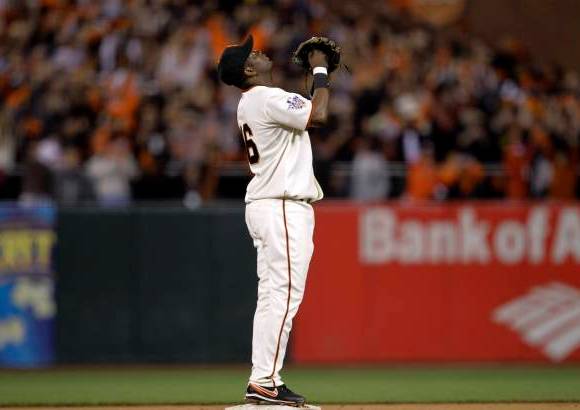 AP - Rentería tenía 22 años cuando en 1997 conectó el hit que le dio el título a los Marlins de la Florida en el Clásico de Otoño de 1997, imágenes que volvieron a salir tras su actuación del jueves. También le tocó ser el último out en la serie de 2004, en la que sus Cardenales de San Luis fueron barridos en cuatro juegos por los Medias Rojas de Boston.