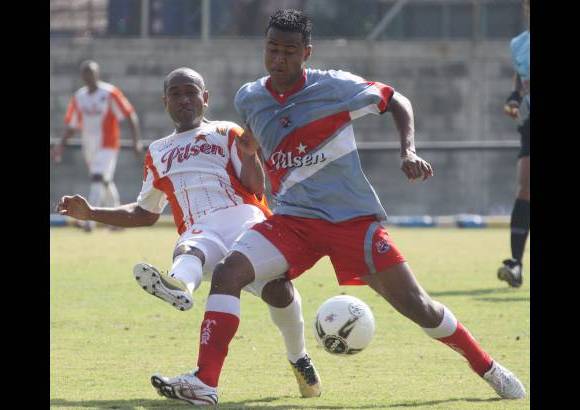 R&#243;binson S&#225;enz - Al Independiente Medell&#237;n retorn&#243; una figura para apoyar el mediocampo y el frente de ataque con sus goles. Se trata de Jaime Castrill&#243;n, quien nuevamente se viste de rojo tras ser campe&#243;n el semestre pasado con el Once Caldas de Manizales.
