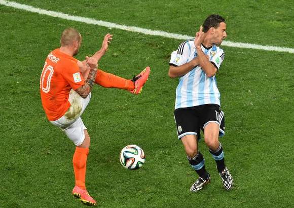 AFP - El s&#225;bado Holanda enfrentar&#225; a Brasil por el tercer lugar, un triste premio de consolaci&#243;n para ambas selecciones.