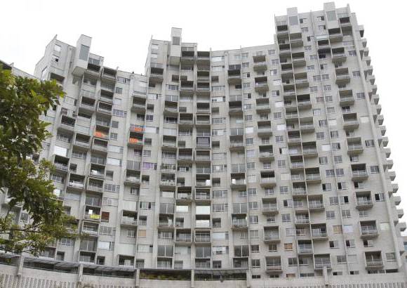 Foto: Esteban Vanegas - Corresponde a un da&#241;o en uno de los elementos estructurales del edificio, especificamente una columna fall&#243; por compresi&#243;n en el piso 6 generando afectaciones en los pisos superiores e inferiores, indic&#243; Jaime Enrique G&#243;mez Zapata, director del Dagrd.