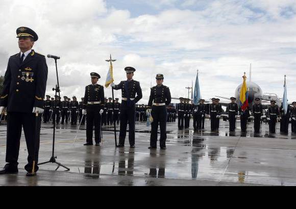 Luis Eduardo Noriega-Colprensa - Las modificaciones hechas le permiten transportar hasta 210 pasajeros, entre 40 y 50 toneladas de carga y las tareas de reabastecimiento en el aire para los aviones Kfir y A-37 de la FAC.
