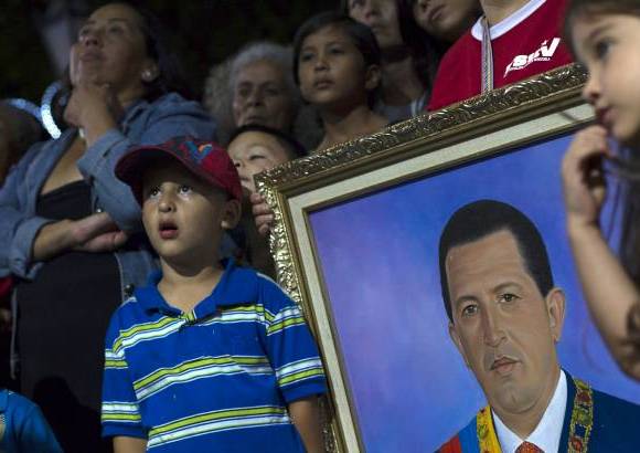 reuters - Los seguidores del presidente de Venezuela, Hugo Chávez, esperan que el Jefe de Estado se recupere del cáncer que padece y por el cual se encuentra en La Habana, Cuba. Caracas está inundada de mensajes de apoyo al líder del país bolivariano.