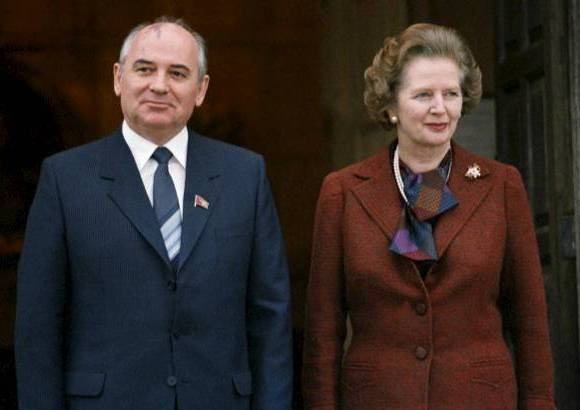 AP - Tambi&#233;n marcaron los a&#241;os de Thatcher su fuerte alianza con el expresidente de EEUU Ronald Reagan y su oposici&#243;n al comunismo, si bien se dej&#243; seducir por el carisma del reformador sovi&#233;tico Mijail Gorbachov.