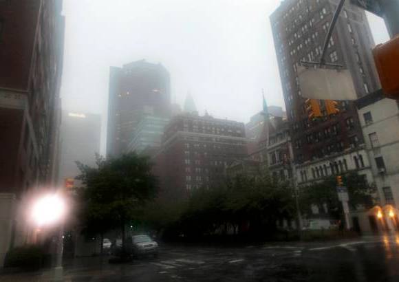 Reuters - Cerca de los r&#237;os Hudson y East, en el Bajo Manhattan, y en distintos puntos de las v&#237;as de circunvalaci&#243;n de la ciudad se detectaron inundaciones.