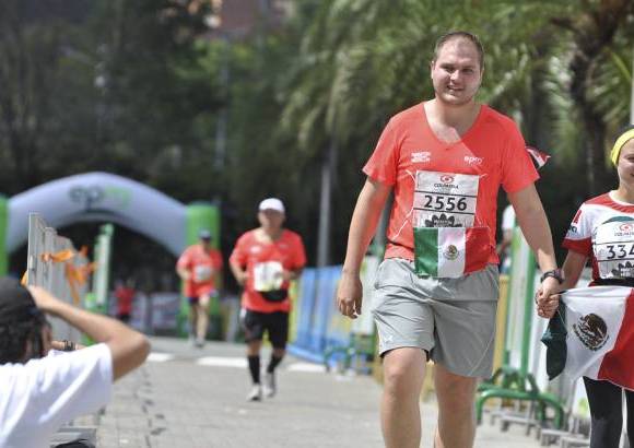 Esteban Jaramillo y Sebasti&#225;n Salazar - M&#225;s de 10 mil competidores se dieron cita en esta hist&#243;rica cita deportiva que se corr&#237;a en las modalidades de 5, 10, 21 y 42 kil&#243;metros.