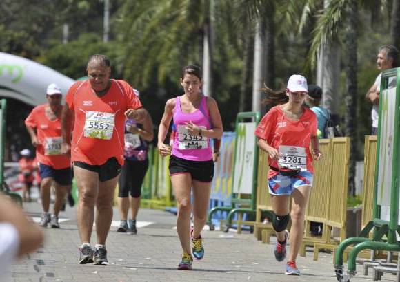 Esteban Jaramillo y Sebasti&#225;n Salazar - M&#225;s de 10 mil competidores se dieron cita en esta hist&#243;rica cita deportiva que se corr&#237;a en las modalidades de 5, 10, 21 y 42 kil&#243;metros.