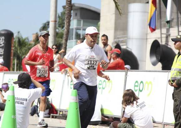 Esteban Jaramillo y Sebastián Salazar - Más de 10 mil competidores se dieron cita en esta histórica cita deportiva que se corría en las modalidades de 5, 10, 21 y 42 kilómetros.