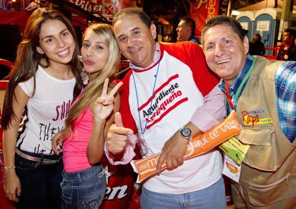 Edwin Bustamante - Zion y Lennox hicieron parte de la fiesta de inauguración de la Feria de las Flores que se vivió el viernes 3 de agosto en las afueras del Estadio Atanasio Girardot.