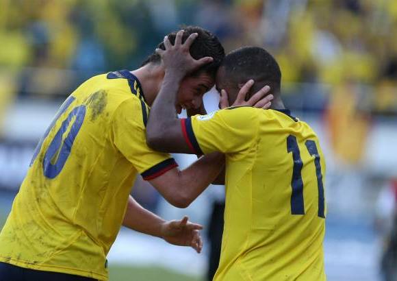 Juan Antonio Sánchez - Argentina suma siete puntos, los mismos del líder Uruguay, que tuvo fecha de descanso y venció 1-0 a Italia en un amistoso. Colombia se estancó con cuatro.