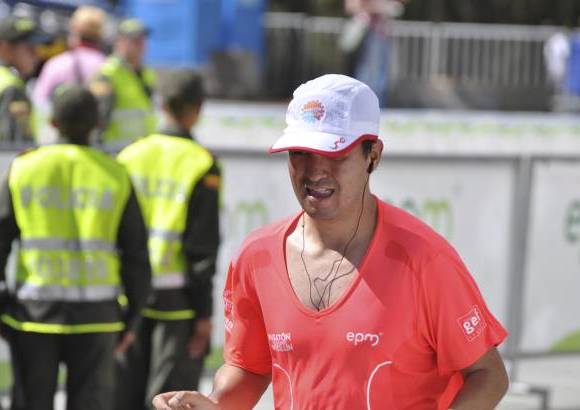 Esteban Jaramillo y Sebasti&#225;n Salazar - M&#225;s de 10 mil competidores se dieron cita en esta hist&#243;rica cita deportiva que se corr&#237;a en las modalidades de 5, 10, 21 y 42 kil&#243;metros.