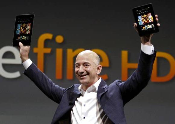 AP - La multinacional de comercio electr&#243;nico Amazon present&#243; sus &#250;ltimas novedades, incluidos tres nuevos modelos de distinto tama&#241;o de su tableta Kindle Fire, as&#237; como una nueva versi&#243;n del Kindle original, llamado Paperwhite.