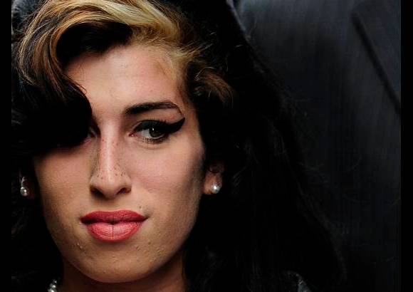 Reuters - La cantante tuvo su mayor &#233;xito de ventas con Black to Black, que lanz&#243; en 2007.