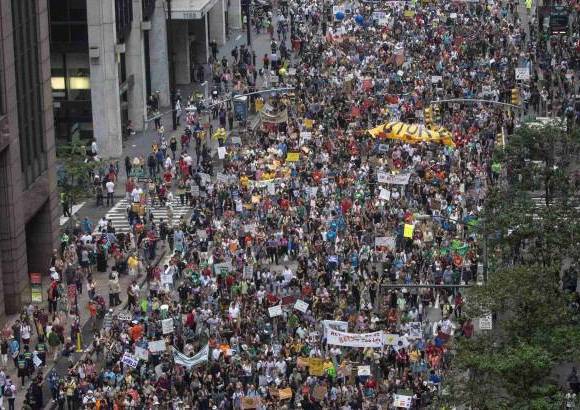 Reuters - Medell&#237;n, Bogot&#225;, Nueva York, Londres, Par&#237;s, Berl&#237;n, Nueva Delhi, Melbourne, Estambul, Lagos, Johannesburgo y R&#237;o de Janeiro, fueron algunas de las ciudades que marcharon contra el cambio clim&#225;tico.