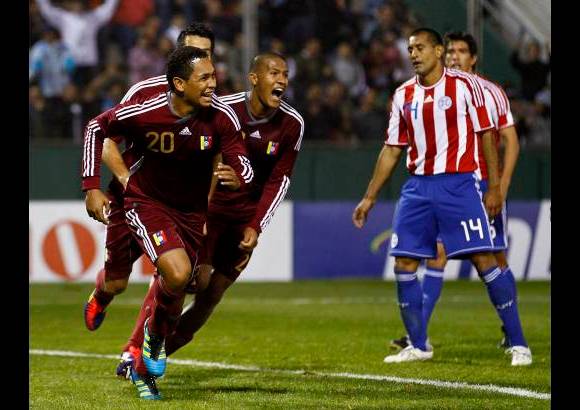Reuters - &quot;Venezuela est&#225; en pleno crecimiento. Tiene jugadores en Europa, los juveniles vienen bien. El n&#250;mero de practicantes han subido en el pa&#237;s. Tenemos caracter y argumentos&quot;, argument&#243; C&#233;sar Far&#237;as, t&#233;cnico de Venezuela.
