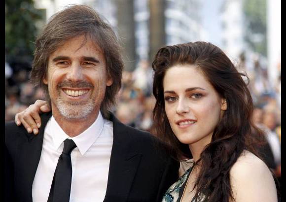 FOTO REUTERS - Diez minutos antes de la proyección lo hizo Stewart, acompañada de Walter Salles.
