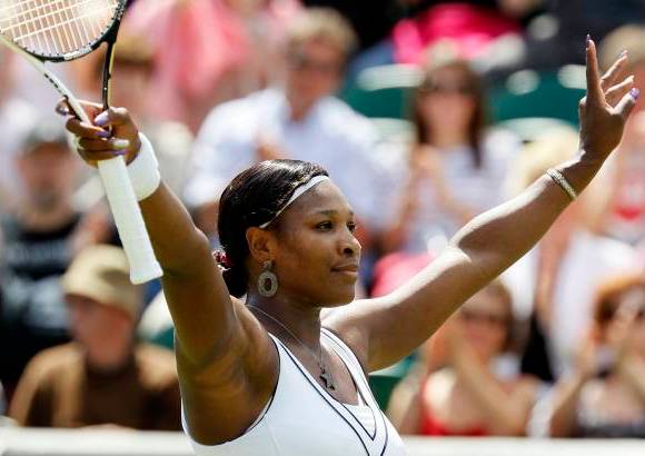 AP - La estadounidense Serena Williams, s&#233;ptima cabeza de lista en el torneo de Wimbledon y exn&#250;mero uno del mundo, remont&#243; un set a la rumana Simona Halep y se impuso finalmente por 3-6, 6-2 y 6-1 en la segunda ronda del torneo.