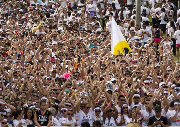Esteban Vanegas - M&#225;s de 10.000 personas disfrutaron este domingo de los 5 kil&#243;metros m&#225;s divertidos del deporte. The color run pint&#243; de alegr&#237;a las calles de Medell&#237;n.