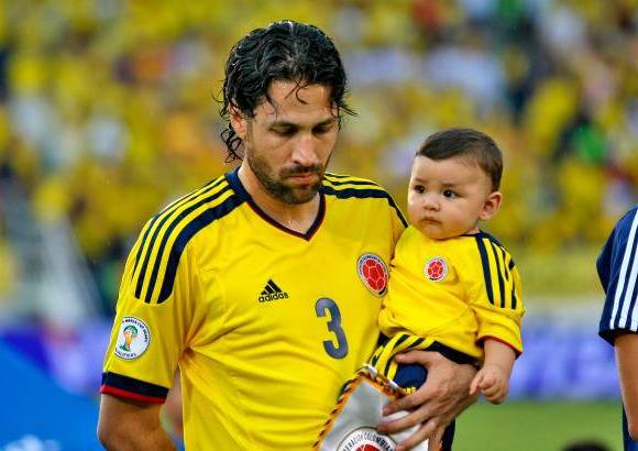 Juan Antonio S&#225;nchez - El incombustible capit&#225;n de la Selecci&#243;n Colombia, el valluno Mario Alberto Yepes, que juega en el Mil&#225;n italiano, hace parte de la cuota local para esta fiesta futbolera.