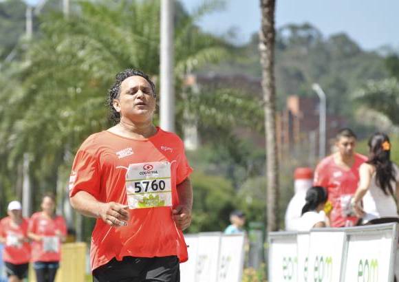 Esteban Jaramillo y Sebasti&#225;n Salazar - M&#225;s de 10 mil competidores se dieron cita en esta hist&#243;rica cita deportiva que se corr&#237;a en las modalidades de 5, 10, 21 y 42 kil&#243;metros.