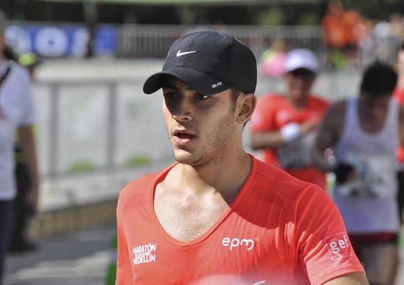 Esteban Jaramillo y Sebasti&#225;n Salazar - M&#225;s de 10 mil competidores se dieron cita en esta hist&#243;rica cita deportiva que se corr&#237;a en las modalidades de 5, 10, 21 y 42 kil&#243;metros.