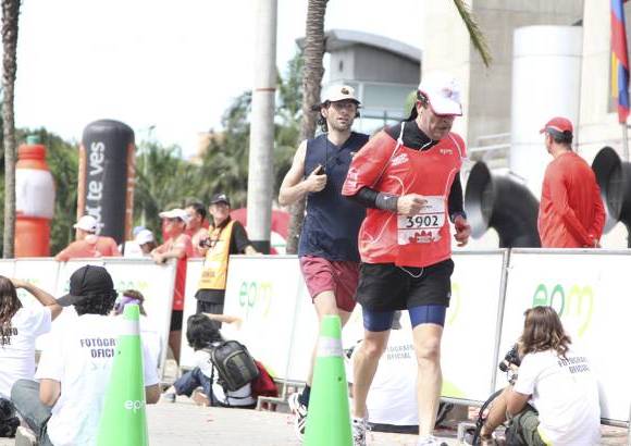 Esteban Jaramillo y Sebastián Salazar - Más de 10 mil competidores se dieron cita en esta histórica cita deportiva que se corría en las modalidades de 5, 10, 21 y 42 kilómetros.