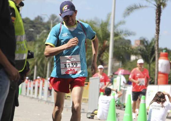 Esteban Jaramillo y Sebastián Salazar - Más de 10 mil competidores se dieron cita en esta histórica cita deportiva que se corría en las modalidades de 5, 10, 21 y 42 kilómetros.