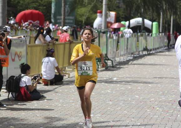 Esteban Jaramillo y Sebastián Salazar - Más de 10 mil competidores se dieron cita en esta histórica cita deportiva que se corría en las modalidades de 5, 10, 21 y 42 kilómetros.