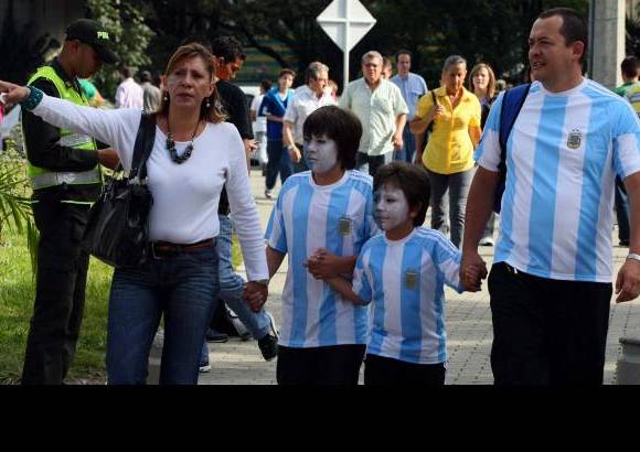 Jaime Pérez - 11.593 espectadores asistieron al estadio Atanasio Girardot para el compromiso.