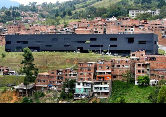 Foto Juan Antonio S&#225;nchez - Panor&#225;mica del Parque Biblioteca Fernando Botero, en San Crist&#243;bal.