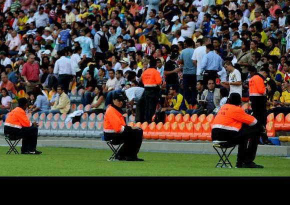 Jaime Pérez - En el juego de este jueves, hasta apareció la barra de Corea del Norte. En los bajos del Atanasio Girardot, se notó el control de los 28 hombres que le dan cara a la tribuna en los cuatro costados del máximo escenario del balompié local.