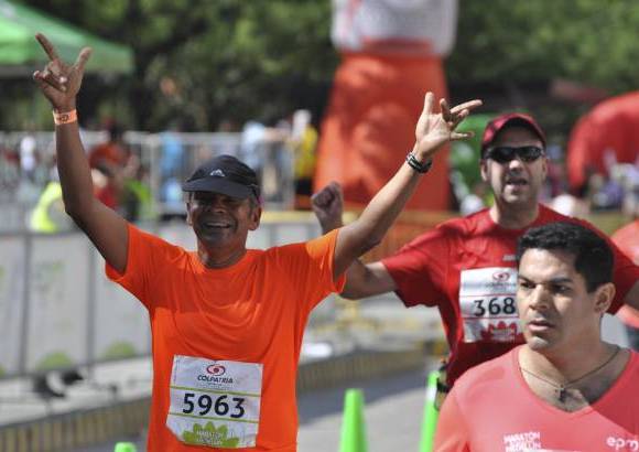 Esteban Jaramillo y Sebasti&#225;n Salazar - M&#225;s de 10 mil competidores se dieron cita en esta hist&#243;rica cita deportiva que se corr&#237;a en las modalidades de 5, 10, 21 y 42 kil&#243;metros.